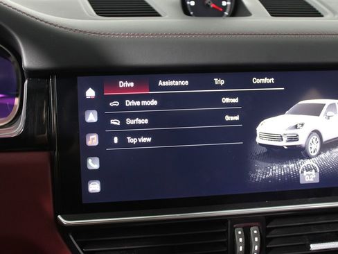 Used 2022 Porsche Cayenne Premium Pkg image 25