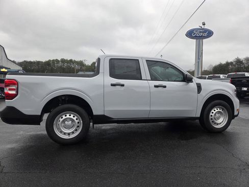 New 2025 Ford Maverick XL image 4