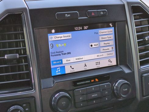 Used 2018 Ford F150 XLT w/ Equipment Group 302A Luxury image 32