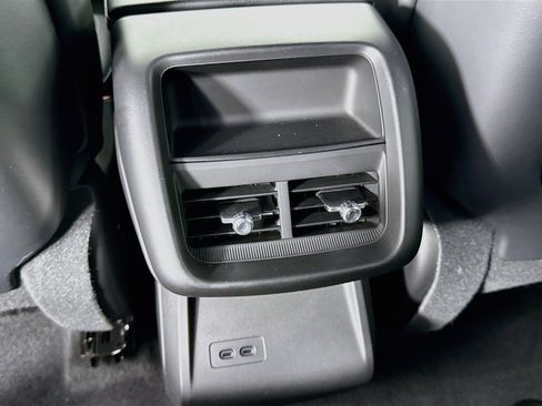 Used 2024 Cadillac Lyriq Tech AWD/4WD image 27