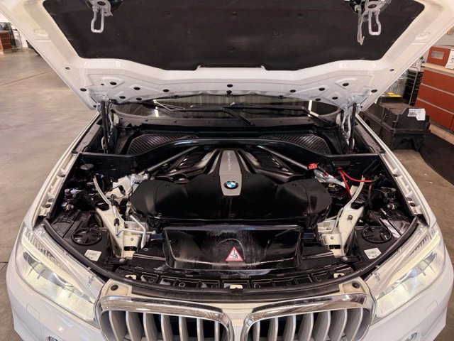 Used 2015 BMW X5 xDrive50i AWD/4WD image 26