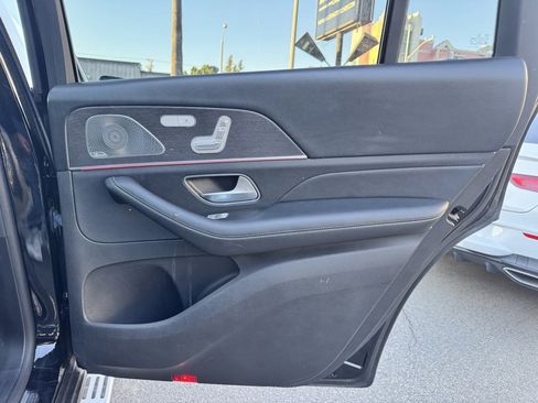 Used 2021 Mercedes-Benz GLS 450 4MATIC image 31