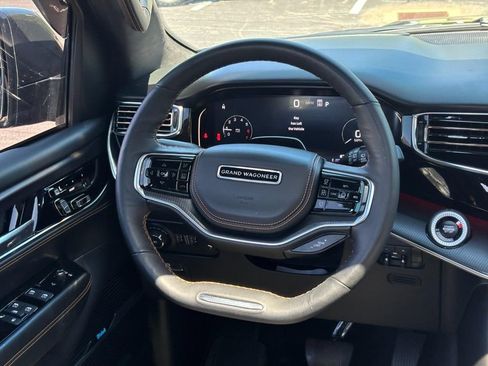 Used 2024 Jeep Grand Wagoneer Series III w/ Rear Seat Video Group 1 AWD/4WD image 15