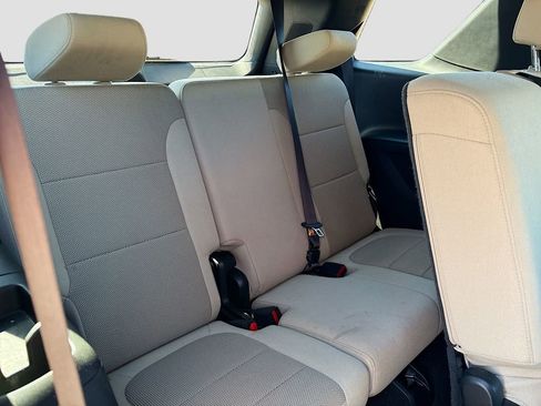 Used 2023 Chevrolet Traverse LS AWD/4WD image 24
