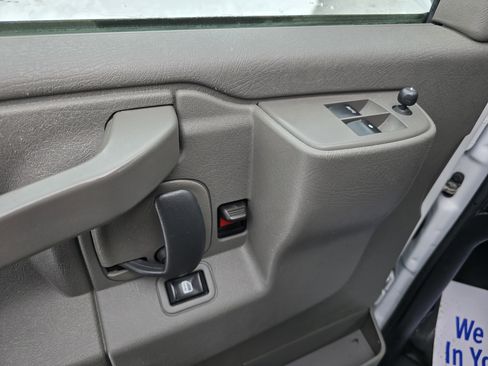 Used 2024 Chevrolet Express 3500 LS image 19