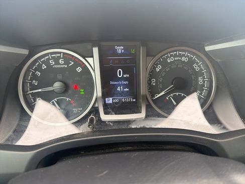 Used 2022 Toyota Tacoma SR5 image 13