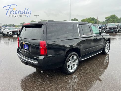 Used 2019 Chevrolet Suburban Premier AWD/4WD image 6