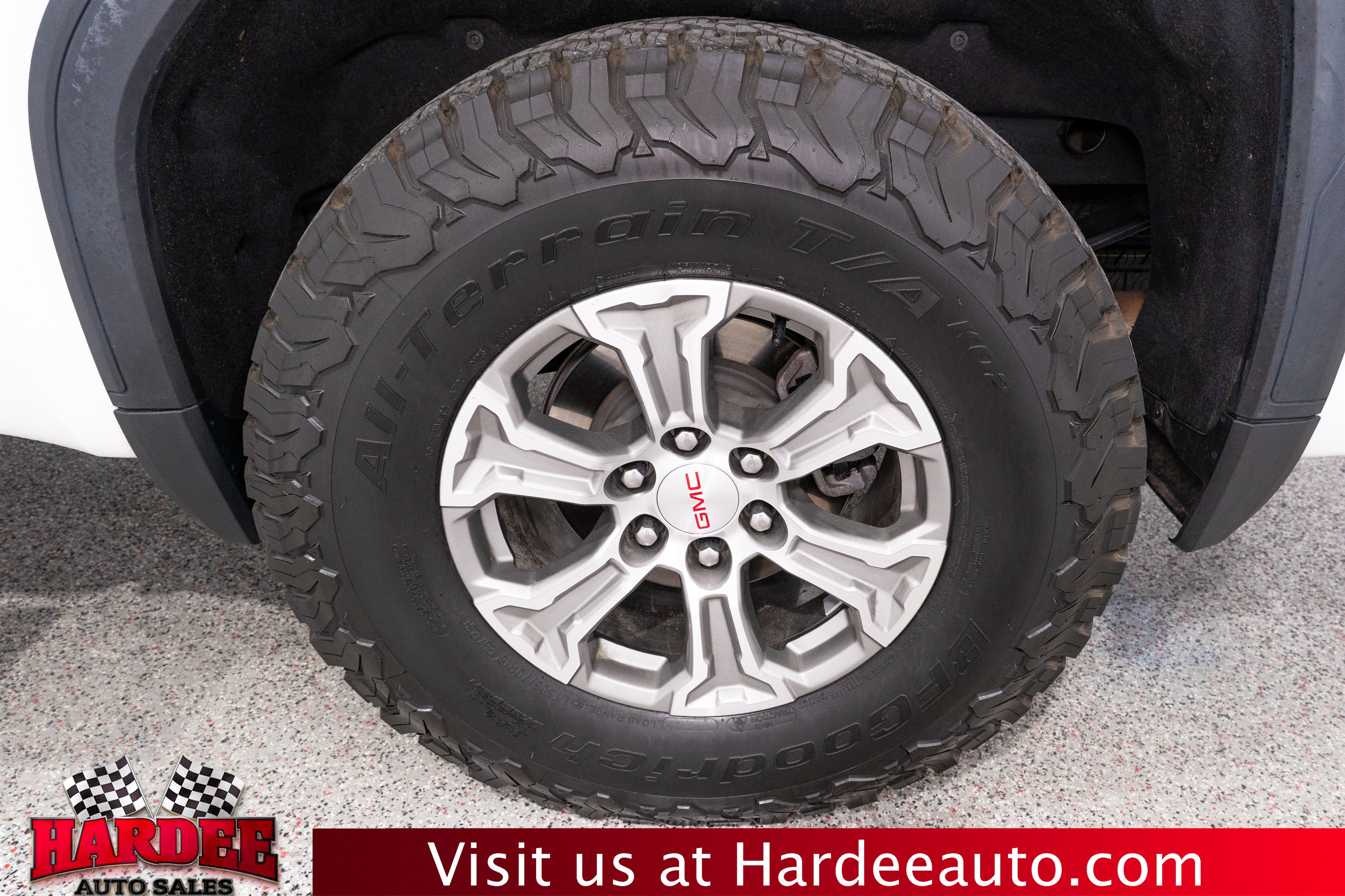 Used 2024 GMC Sierra 1500 SLE w/ X31 Off-Road Package AWD/4WD image 10