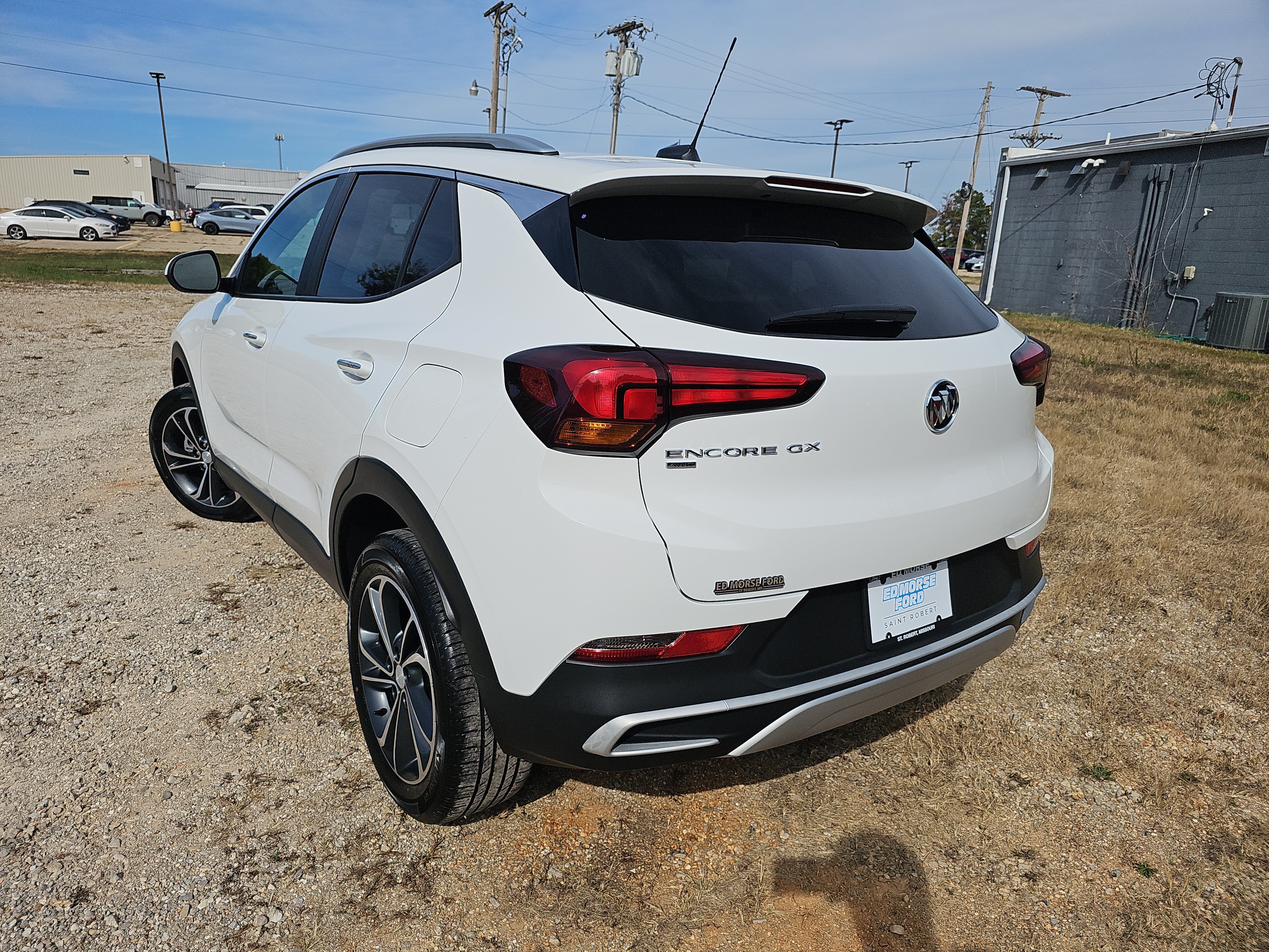 Used 2023 Buick Encore GX Select w/ Safety Package II AWD/4WD image 6