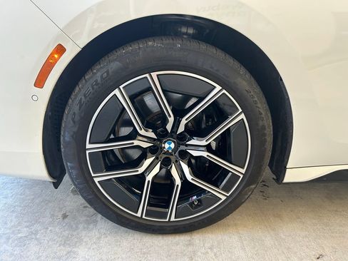 Used 2026 BMW 740i RWD image 16
