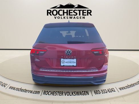 Used 2022 Volkswagen Tiguan SE image 8