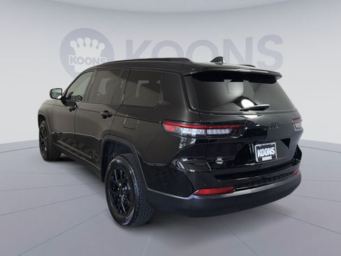 Used 2025 Jeep Grand Cherokee L Altitude AWD/4WD image 4