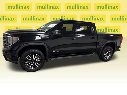 Used 2022 GMC Sierra 1500 AT4 w/ AT4 Premium Package AWD/4WD image 9