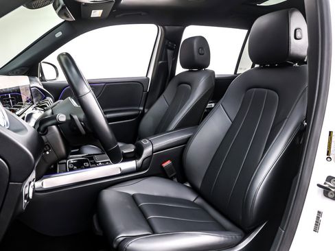 Used 2023 Mercedes-Benz GLB 250 image 18