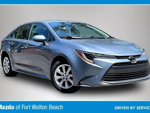 Used 2024 Toyota Corolla LE FWD image 1
