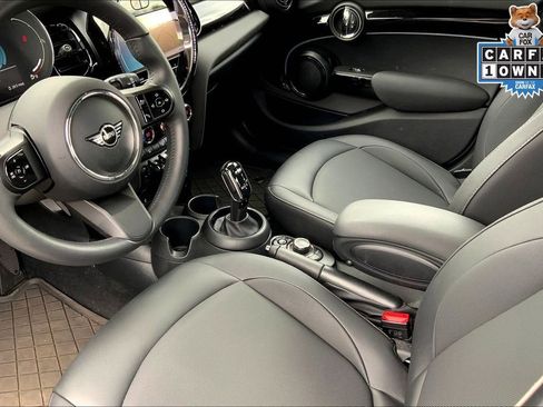Used 2023 MINI Cooper 4-Door Hardtop image 17