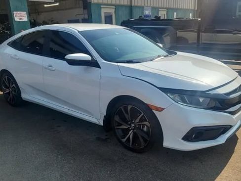 Used 2019 Honda Civic Sport image 2