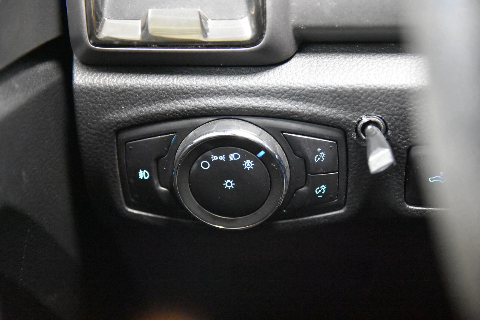 Used 2022 Ford Ranger XLT w/ Equipment Group 302A High AWD/4WD image 18
