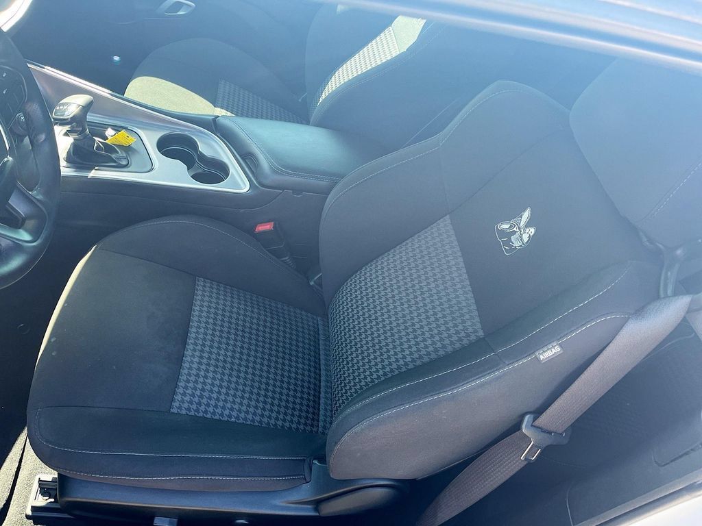 Used 2022 Dodge Challenger R/T Scat Pack RWD image 19