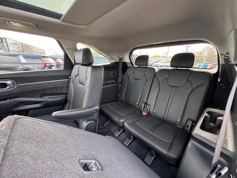 Certified 2025 Kia Sorento SX AWD/4WD image 13