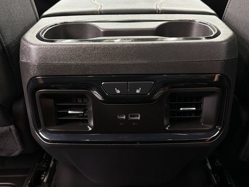 Used 2025 GMC Sierra 1500 AT4 w/ Technology Package AWD/4WD image 39