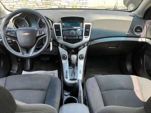 Used 2015 Chevrolet Cruze LT FWD image 16