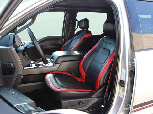 Used 2019 Ford F150 Lariat w/ Equipment Group 502A Luxury AWD/4WD image 16