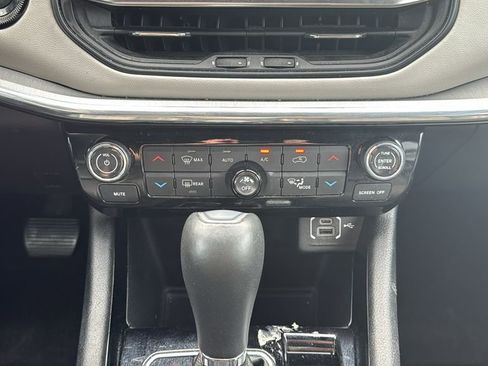 Used 2024 Jeep Compass Limited AWD/4WD image 24