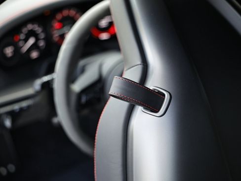 Certified 2023 Porsche 911 Carrera GTS image 31