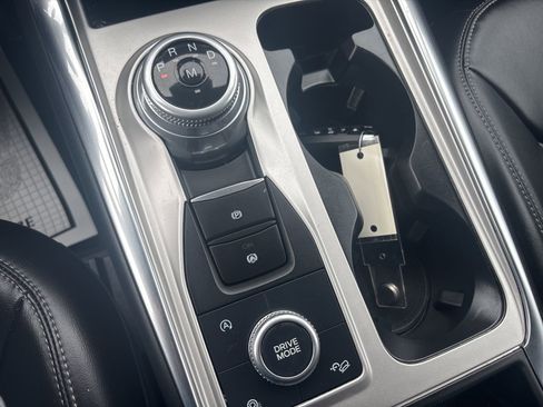 Used 2021 Ford Explorer XLT w/ Equipment Group 202A image 23