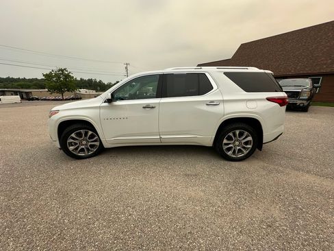 Used 2019 Chevrolet Traverse Premier AWD/4WD image 2