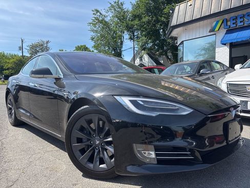 Used 2018 Tesla Model S 100D AWD/4WD image 1