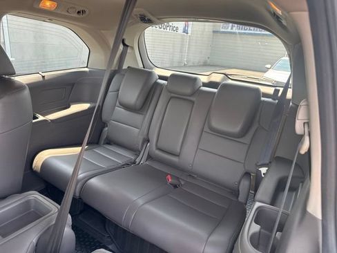 Used 2013 Honda Odyssey Touring image 17