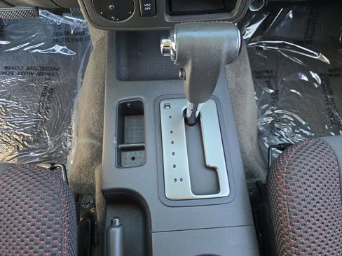 Used 2010 Nissan Frontier PRO-4X RWD image 24