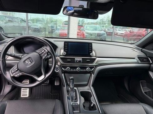 Used 2018 Honda Accord Sport image 11