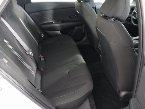 Certified 2025 Hyundai Elantra Sport image 21