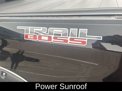 Used 2022 Chevrolet Silverado 1500 LT Trail Boss w/ LT Trail Boss Premium Package image 41