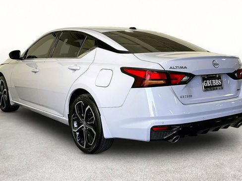 New 2026 Nissan Altima 2.5 SR AWD/4WD image 6