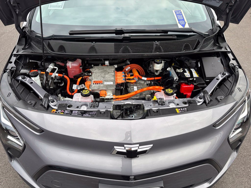 Used 2023 Chevrolet Bolt LT w/ Infotainment Package FWD image 27