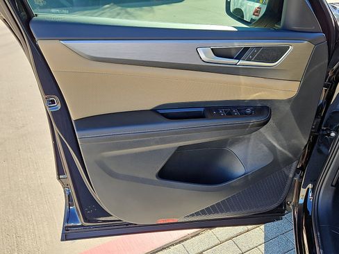 New 2026 Volkswagen Atlas Cross Sport SE image 13