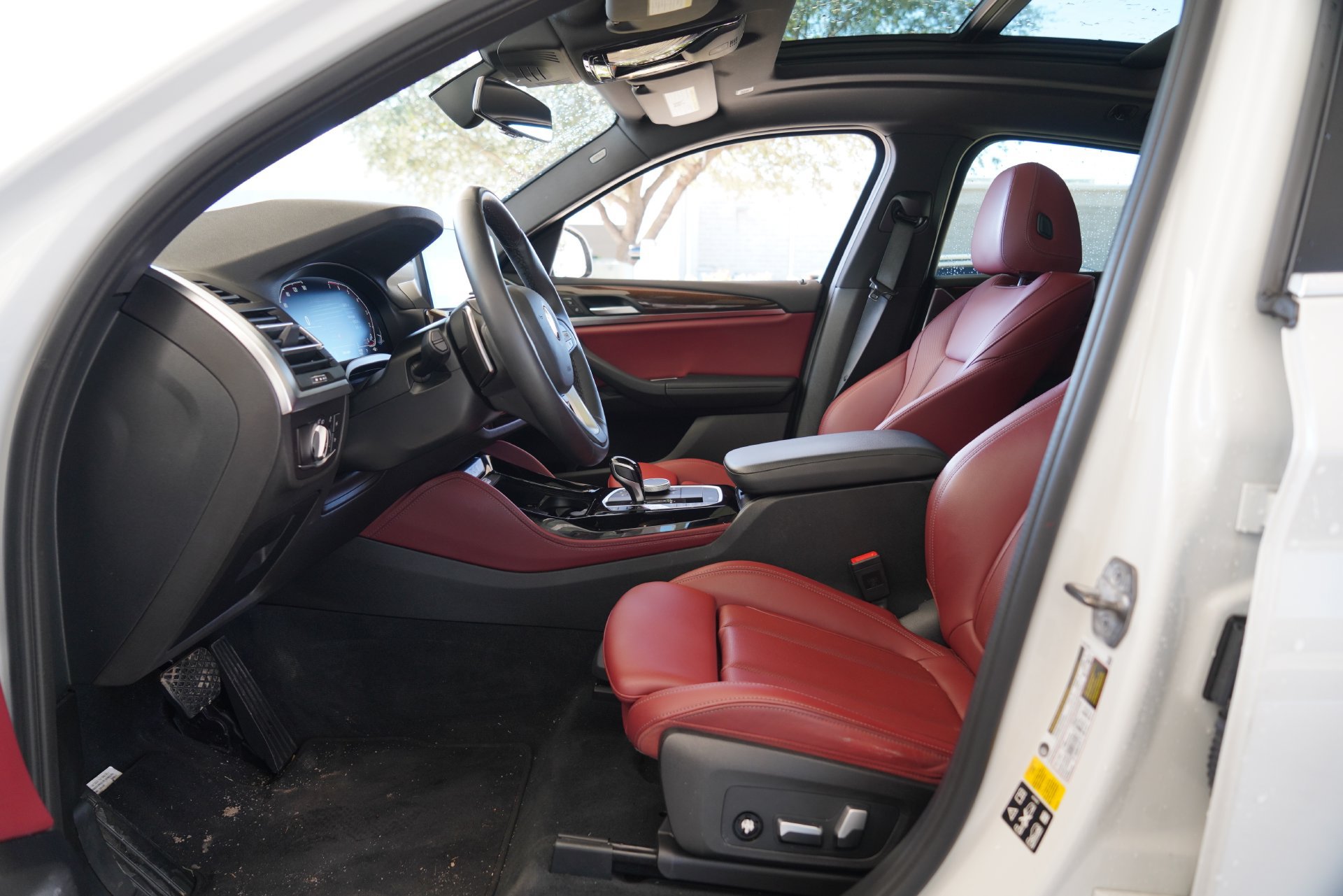 Used 2023 BMW X4 xDrive30i w/ Convenience Package AWD/4WD image 9