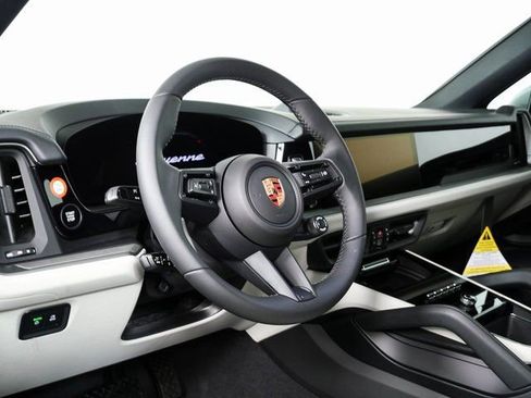 New 2026 Porsche Cayenne Coupe image 4