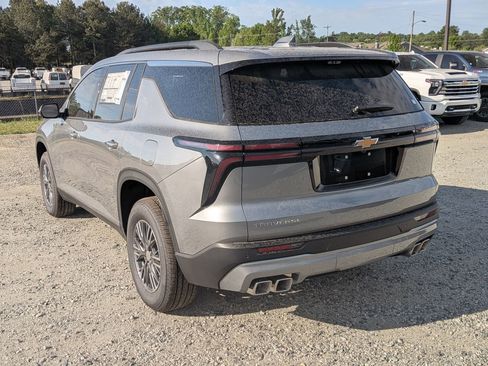 New 2026 Chevrolet Traverse LT w/ Driver Confidence Package FWD image 6