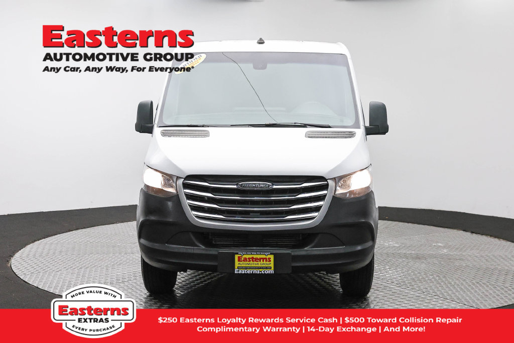 Used 2019 Freightliner Sprinter 2500 RWD image 3