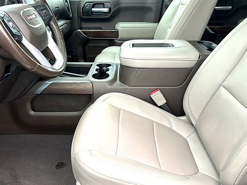 Used 2021 GMC Sierra 1500 SLT RWD image 13