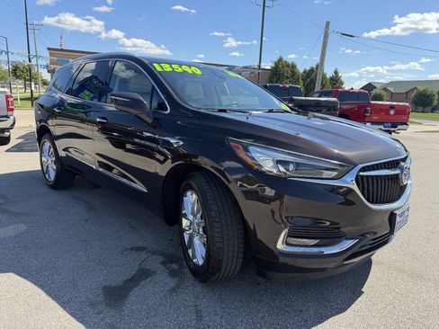 Used 2018 Buick Enclave Premium w/ Experience Buick Package AWD/4WD image 3