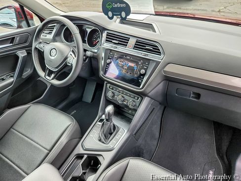 Used 2021 Volkswagen Tiguan SEL FWD image 22