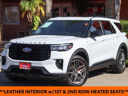 Used 2026 Ford Explorer ST-Line w/ ST-Line Street Pack AWD/4WD image 4