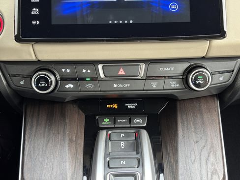 Certified 2018 Honda Clarity Plug-In Hybrid image 27