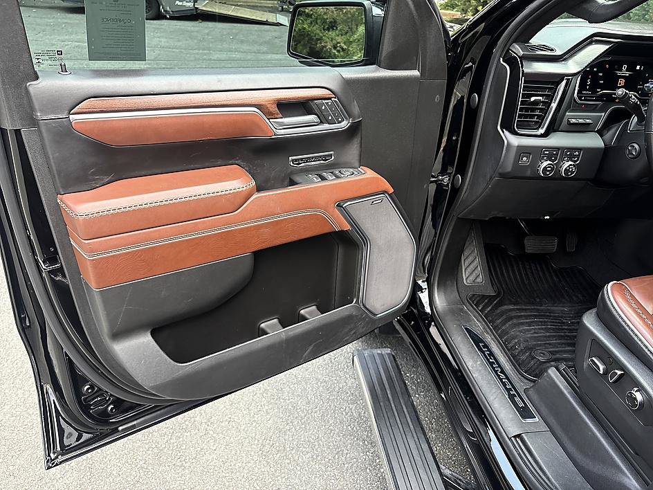 Used 2023 GMC Sierra 1500 Denali Ultimate AWD/4WD image 9